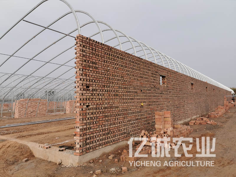 一個完整的日光溫室大棚建設(shè)工程包括哪幾部分？有什么優(yōu)點和缺點？
